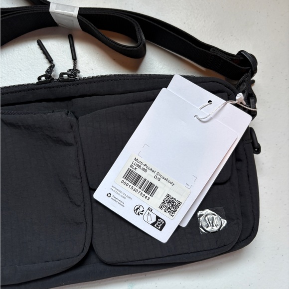 Multi-Pocket Crossbody Bag 2.5L - Picture 2 of 3